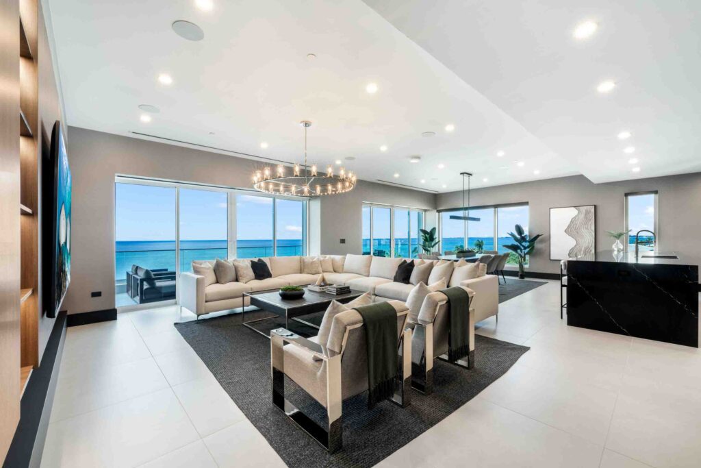 Aqua Residence 4th Floor in Seven Mile Beach