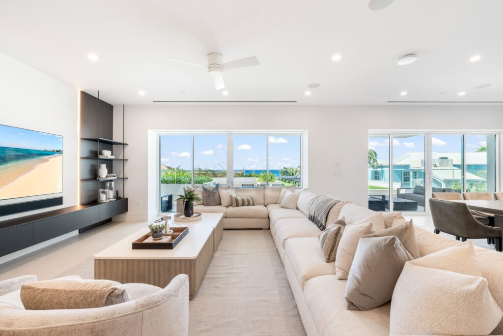 Aqua Residence 2nd Floor in Seven Mile Beach