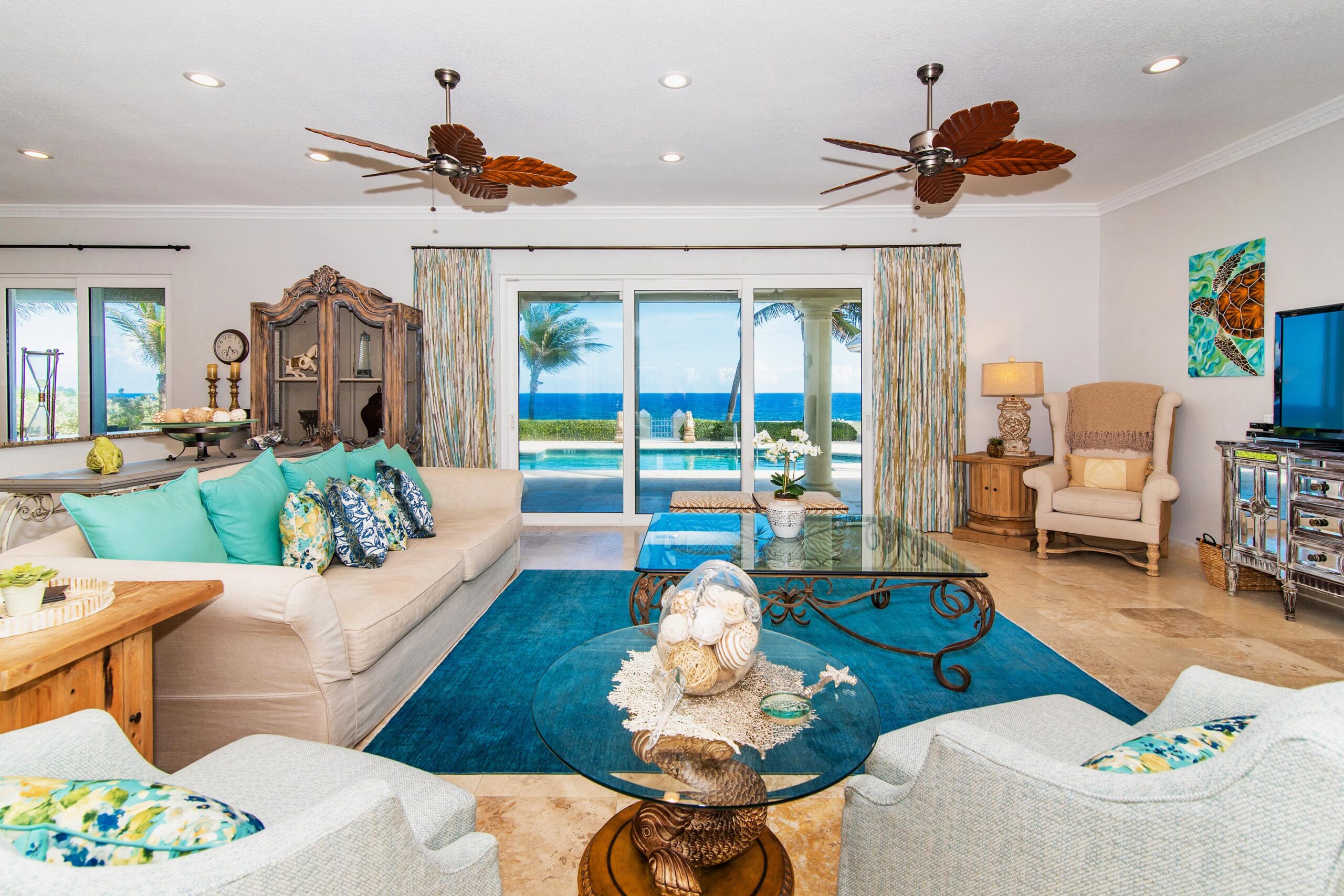 On The Rocks & Guesthoues by Grand Cayman Villas & Condos