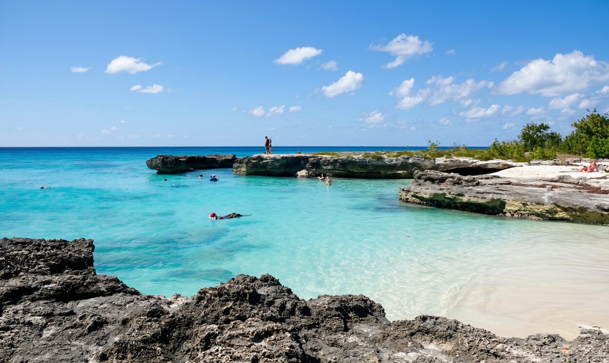 Smith Barcadere, Grand Cayman